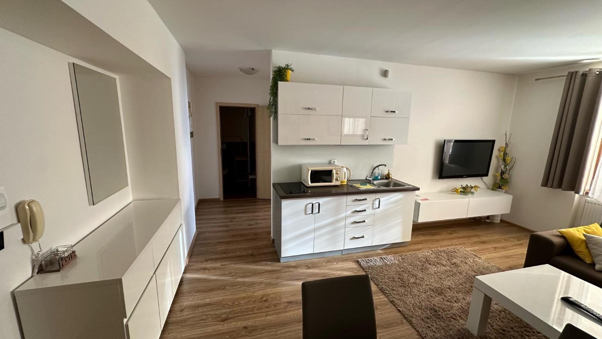 2 Room Apartment With Balcony 255, Apartmany Liptov ลิฟตอฟสกีมิคูลาช ภายนอก รูปภาพ
